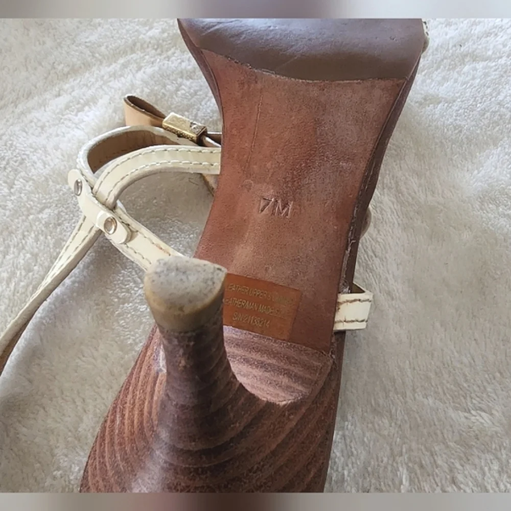 TORY BURCH KAILEY - Kitten heel sandals, iced coffee, approx. 2.7